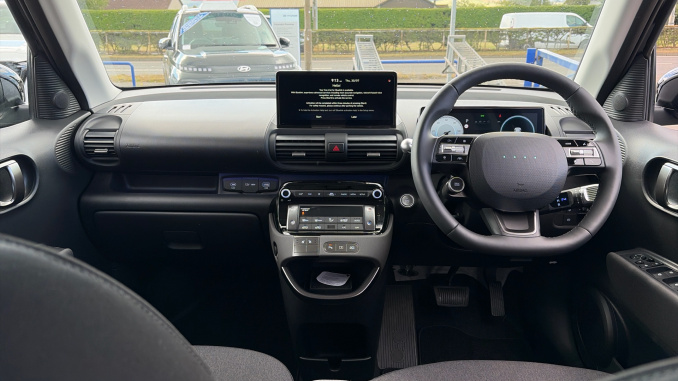Hyundai INSTER 85kW 02 49kWh 5dr Auto Electric Hatchback - Image 10